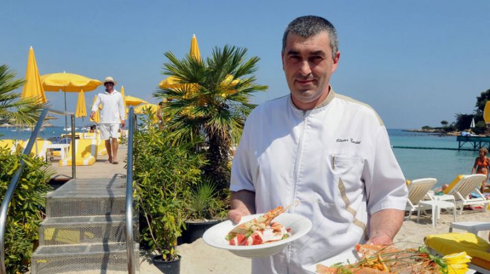 Foto Costa Azzurra: ristoranti sulla sabbia