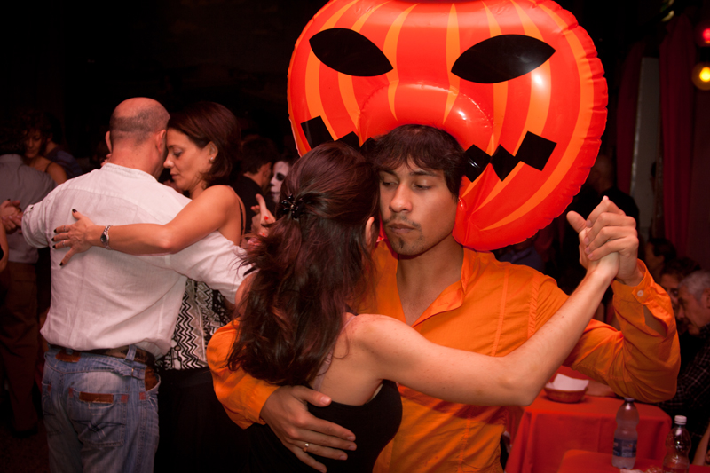 Halloween è alternativo con il Milano Zucca Tango Festival