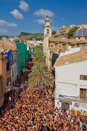 La Tomatina: divertirsi in Spagna a colpi di pomodoro