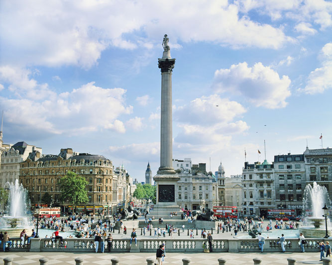 Londra: fra leoni e sorprese a Trafalgar Square