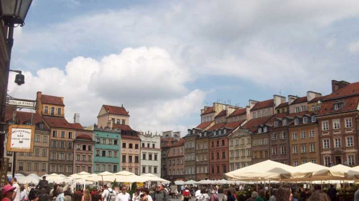 Foto Varsavia, città emergente