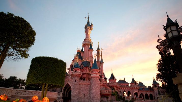Foto Halloween a Disneyland Paris con i Cattivi in festa