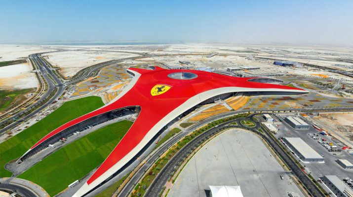 Foto Adrenalina a mille al Ferrari World di Abu Dhabi