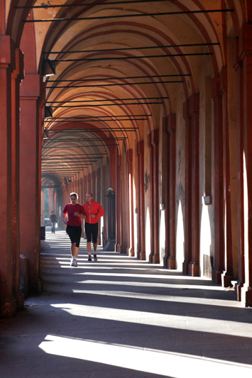 Trekking a Bologna: itinerari originale per il Ponte di Ognissanti