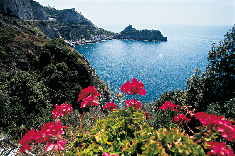 Costiera Amalfitana, mare per quattro stagioni