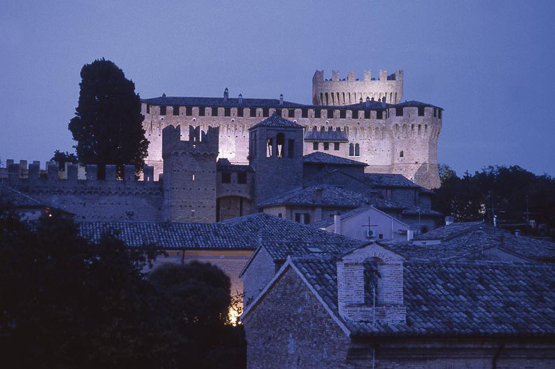 Al Castello di Gradara come Paolo e Francesca