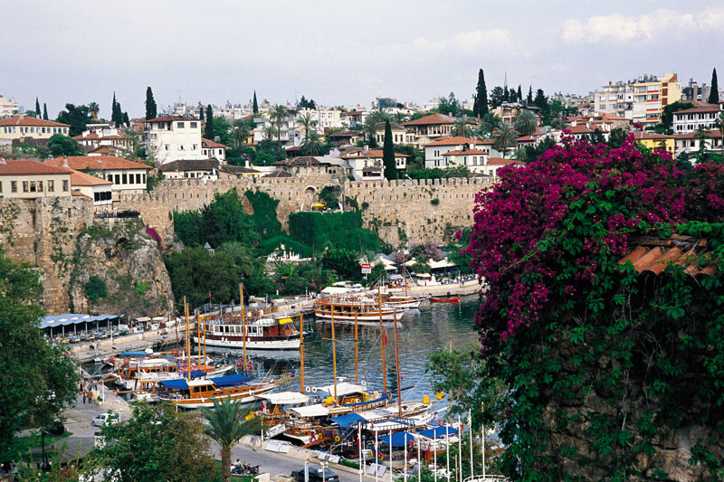 Antalya, il fascino antico del Mediterraneo