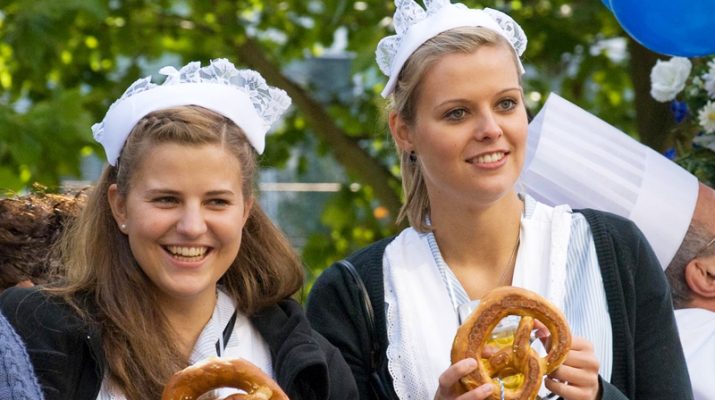 Foto Oktoberfest, e Monaco alza il boccale