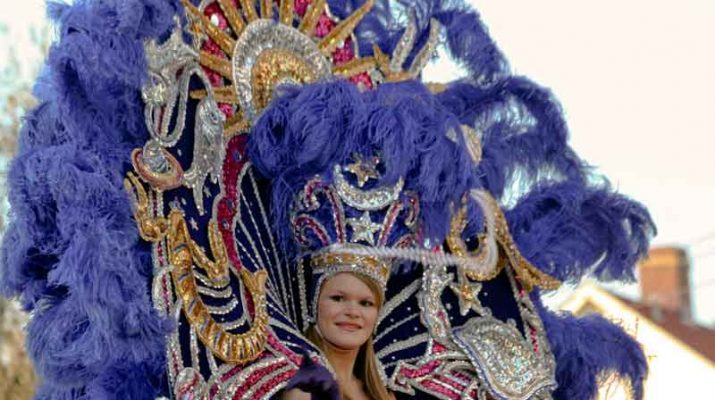 Foto New Orleans, i colori del Mardi Gras