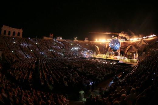 Foto Arena di Verona: l’Aida del Centenario compie un anno