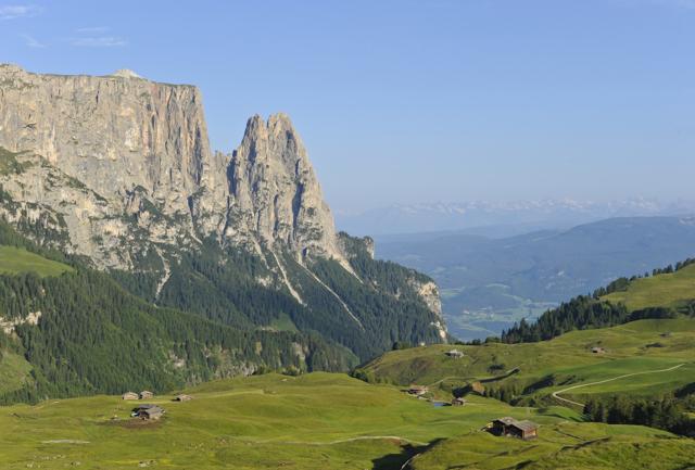 Alpe di Siusi: ricomincia la stagione delle passeggiate