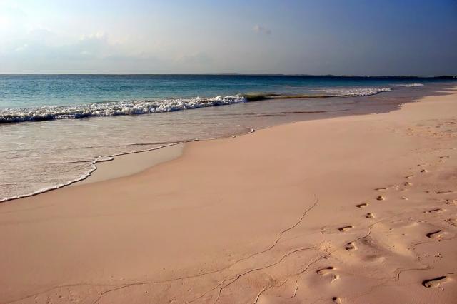 Spiagge multicolor: quando la sabbia dà spettacolo