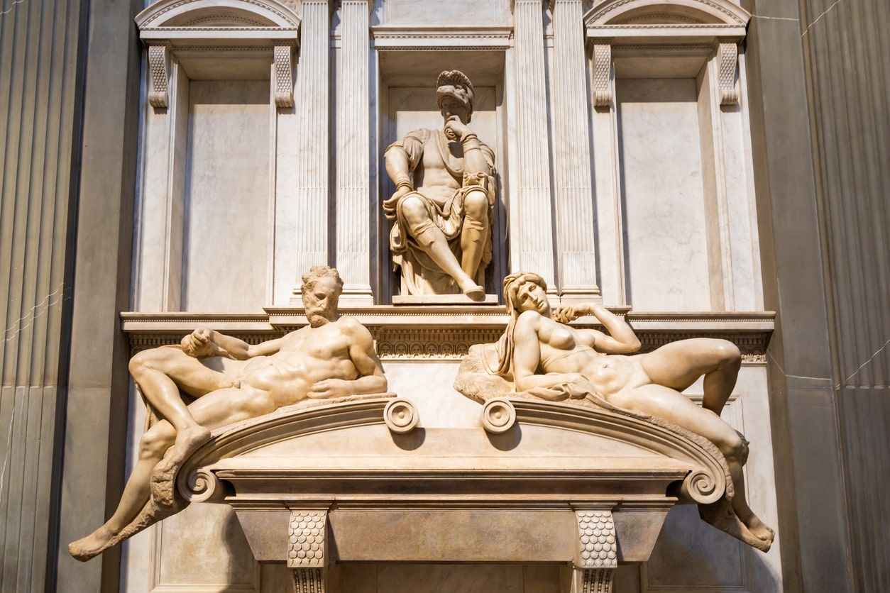 Tomba di Giuliano de Medici, duca di Nemours Sagrestia Nuova Cappelle Medicee Firenze