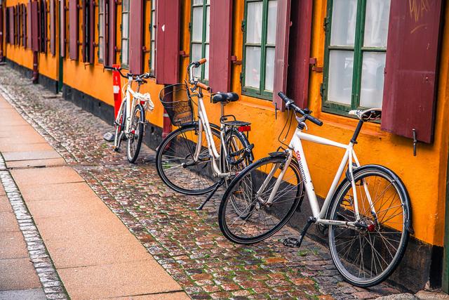 Bike-mania:  novità  e   città