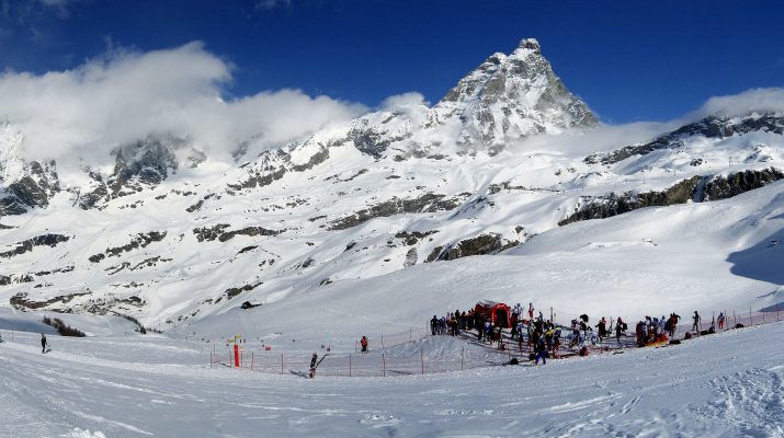 Foto Sciare in Valle d'Aosta: a Cervinia, sport e benessere