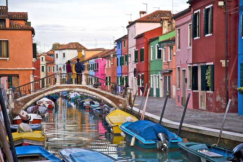 Le 23 strade colorate più belle del mondo