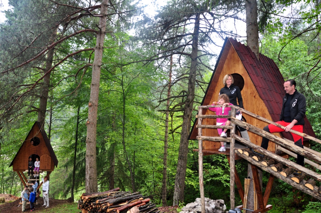 Le più belle case sugli alberi italiane. Per vivere in una fiaba