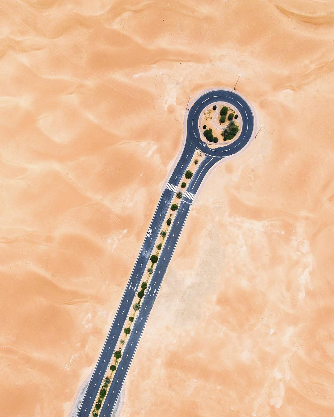 Scatti surreali del deserto arabo