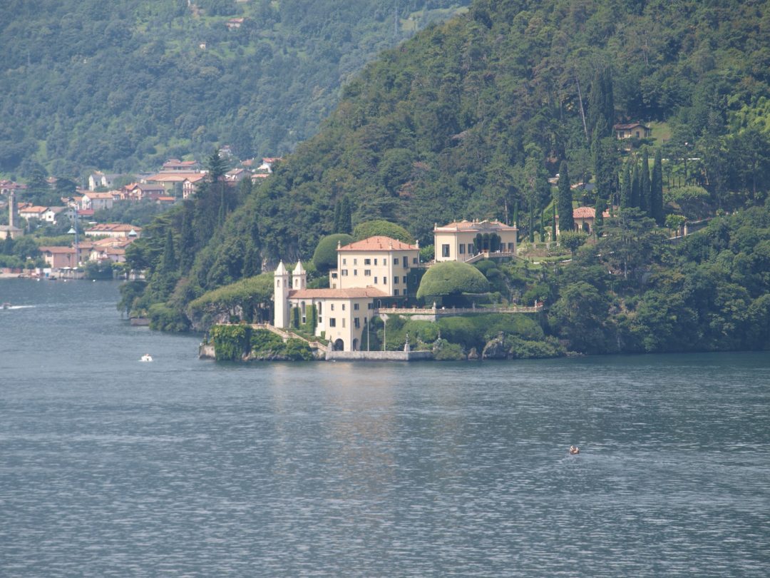 Lago di Como: gli scorci più belli tra borghi e giardini