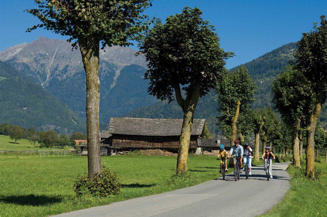 DOVE Travel Issue. In bici sulle cime del Trentino