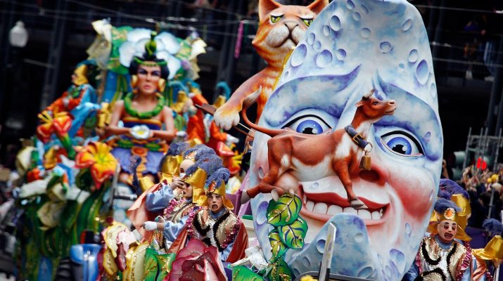 Foto Torna la festa: i 20 Carnevali più belli d'Italia