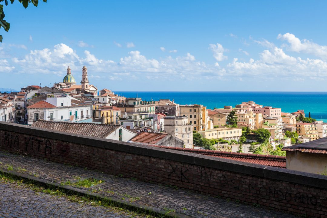 I borghi italiani da raggiungere in treno. 25 idee per una gita fuoriporta (green)