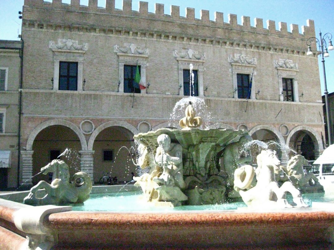 Pesaro (12° tappa): un assaggio ai cannelloni di Rossini 
