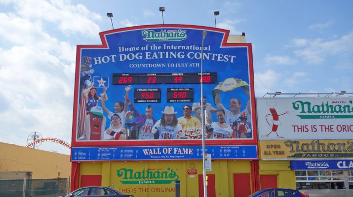 Foto Coney Island golosa: il Campionato dei mangiatori di hot dogs
