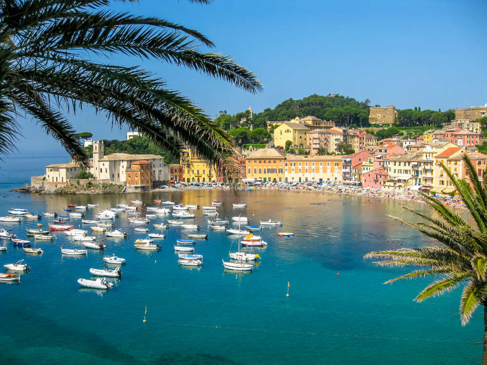 Le 10 spiagge italiane più comode da raggiungere in treno o pullman