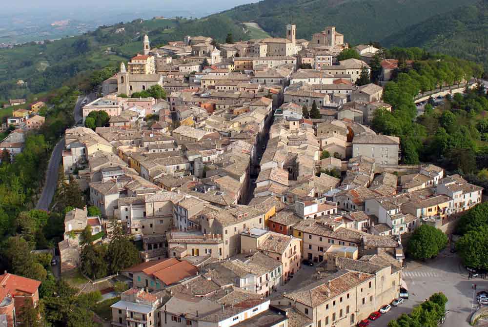 Lorenzo Lotto nelle Marche: itinerario in 8 tappe tra arte e paesaggio