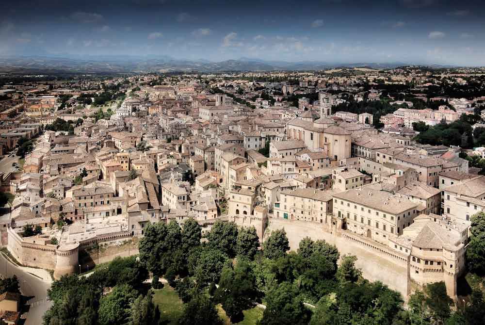 Lorenzo Lotto nelle Marche: itinerario in 8 tappe tra arte e paesaggio