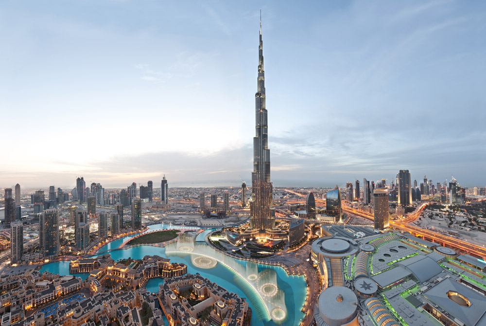 1. A Dubai per salire sul grattacielo più alto al mondo