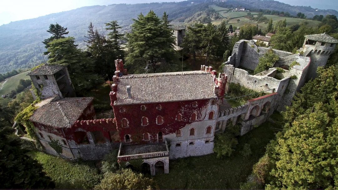 Emilia Romagna: Castello di Monfestino (Serramazzoni, Modena)