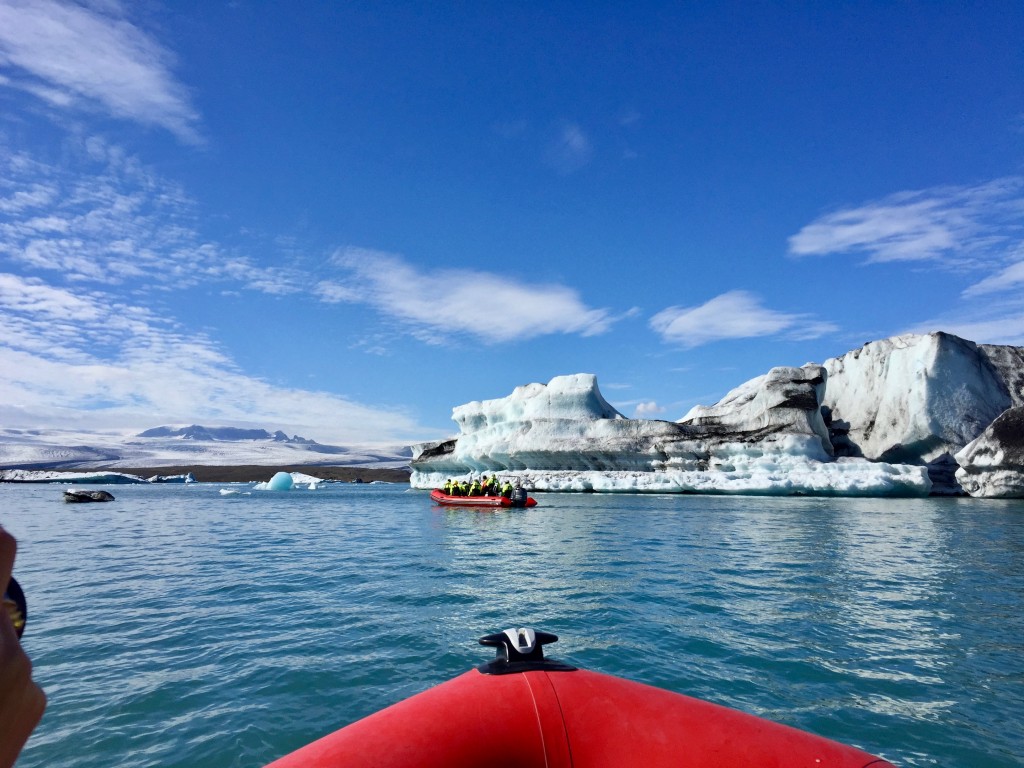 In gommone nella laguna glaciale di Jökulsárlón