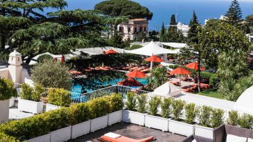 La piscina e giardino del Capri Palace