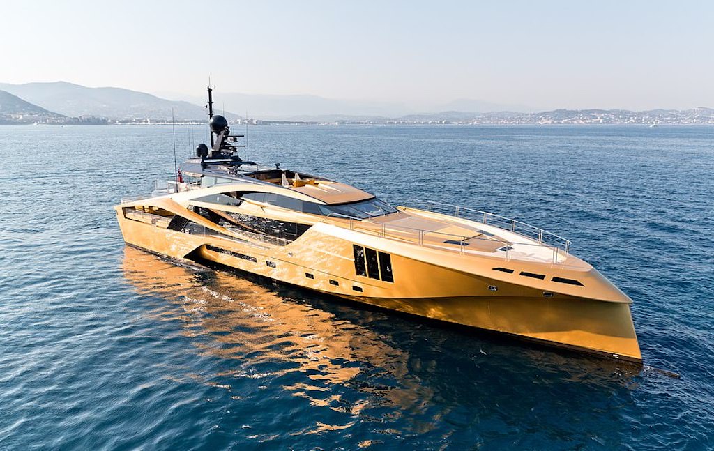 yacht super lusso