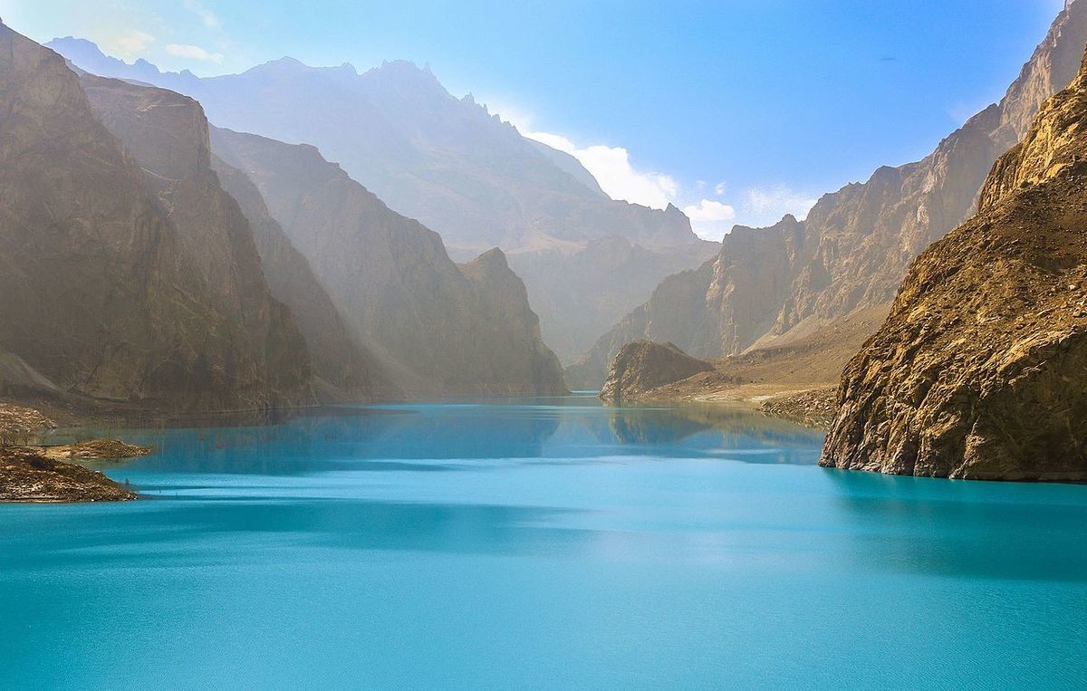 Il lago di Attabad, la meraviglia della valle dell’Hunza, in Pakistan
