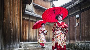 Kyoto contro i turisti maleducati