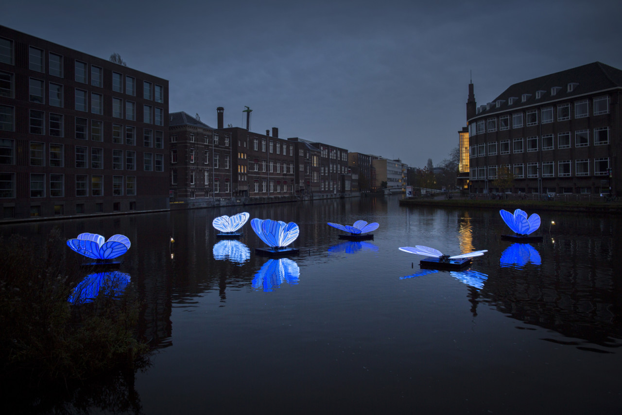 Amsterdam: lo spettacolo delle luci di Natale sui canali