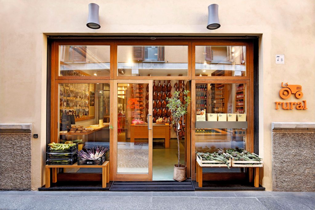 regali gastronomici: La vetrina di Rural Market, a Parma.