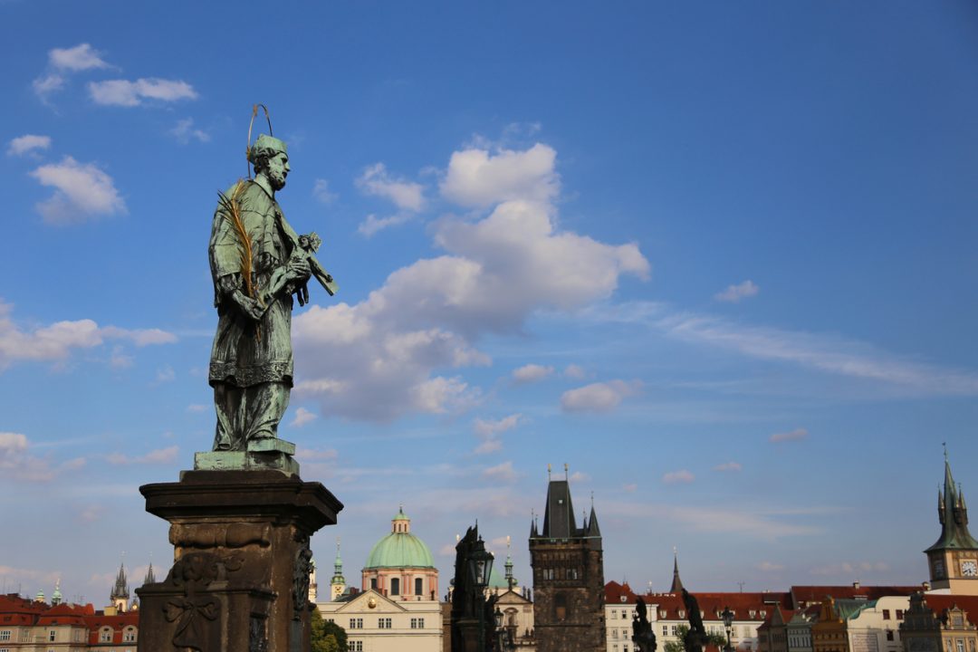La statua di San Giovanni Nepomuceno – Praga