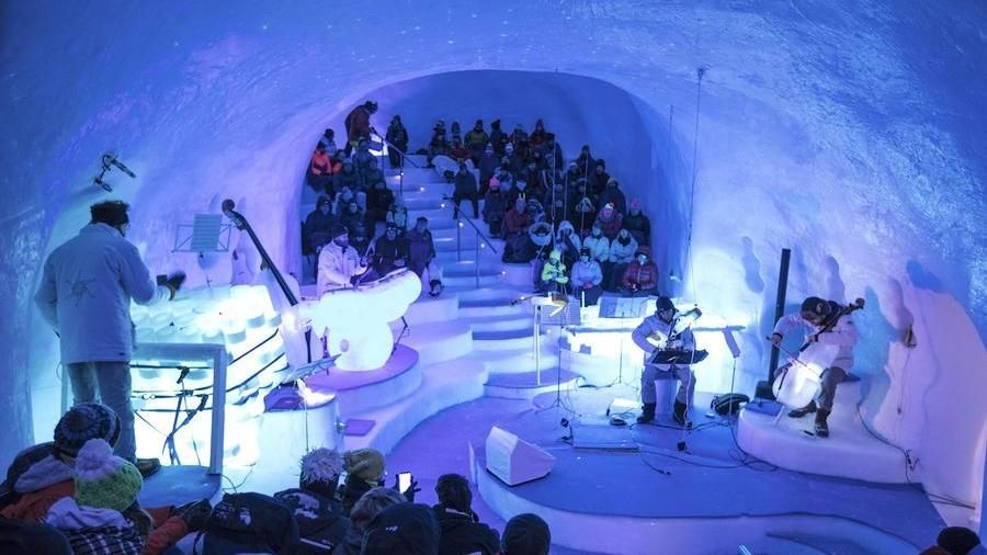 Ice Music Festival: strumenti di ghiaccio e più di 50 concerti nell’igloo a 2600 metri