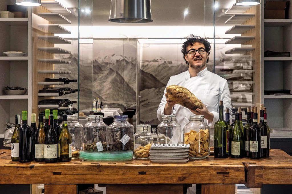  Mauro Vielmi, chef di Sapì, a Esine, celebre per la selvaggina.