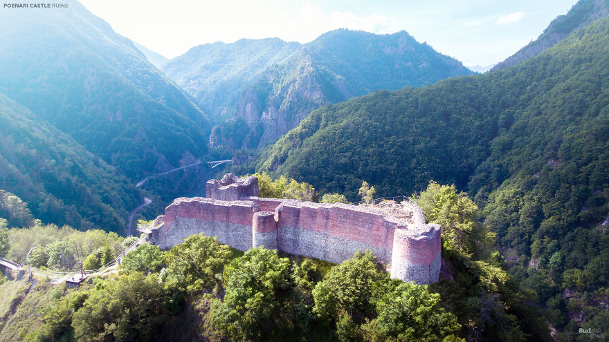 Fortezza di Poenari (ossia: il Castello di Dracula), Romania