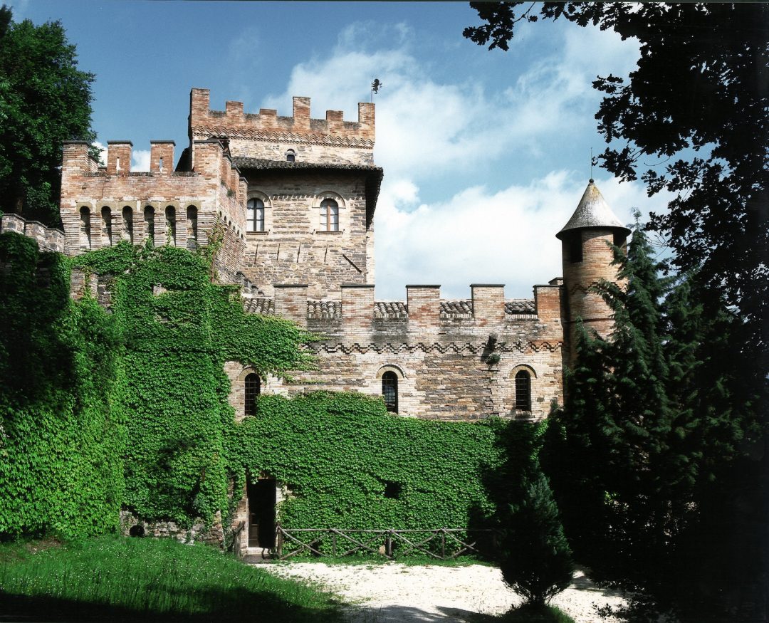 Castello Pallotta di Caldarola (Marche)