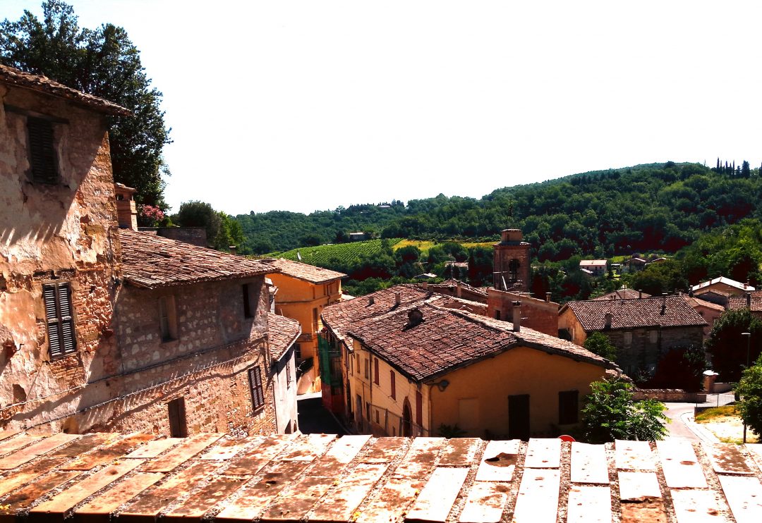Serrapetrona, il borgo dei Sibillini