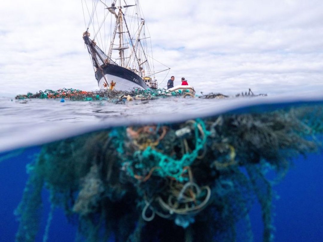 Raccolta record di plastica nel Pacifico: organizzazione ambientalista Usa ne recupera oltre 100 tonnellate in una sola missione