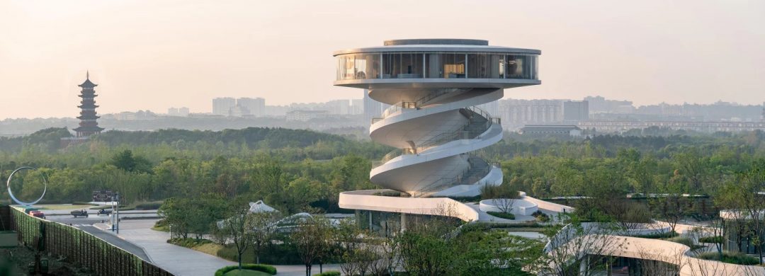 La torre a spirale con vista a 360° su Nanchang, Cina
