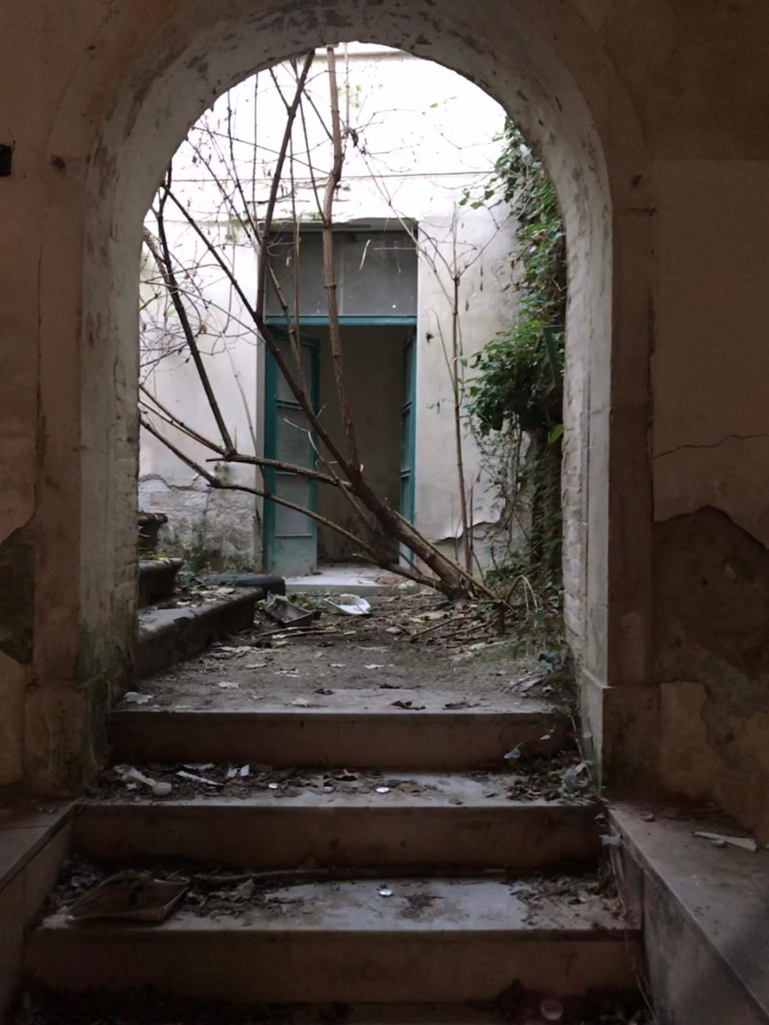Nelle case di Apice, borgo fantasma 40 anni dopo il terremoto in Irpinia