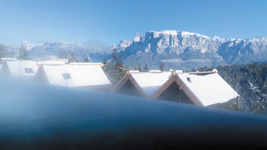 Piscine calde a cielo aperto: le più belle da Bormio al Tirolo. Per un relax totale